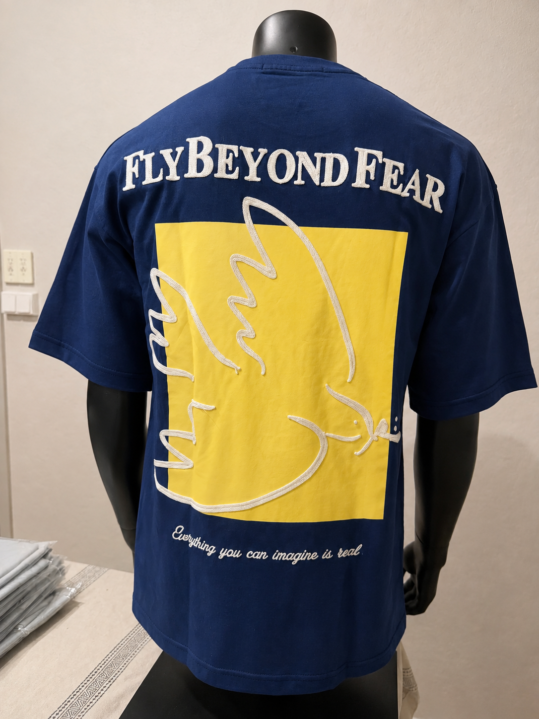 T-shirt Fly Beyond Fear – Bleu Marine